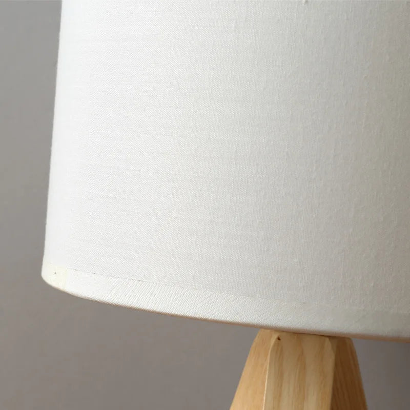 WoodEssence | Modern wooden table lamp